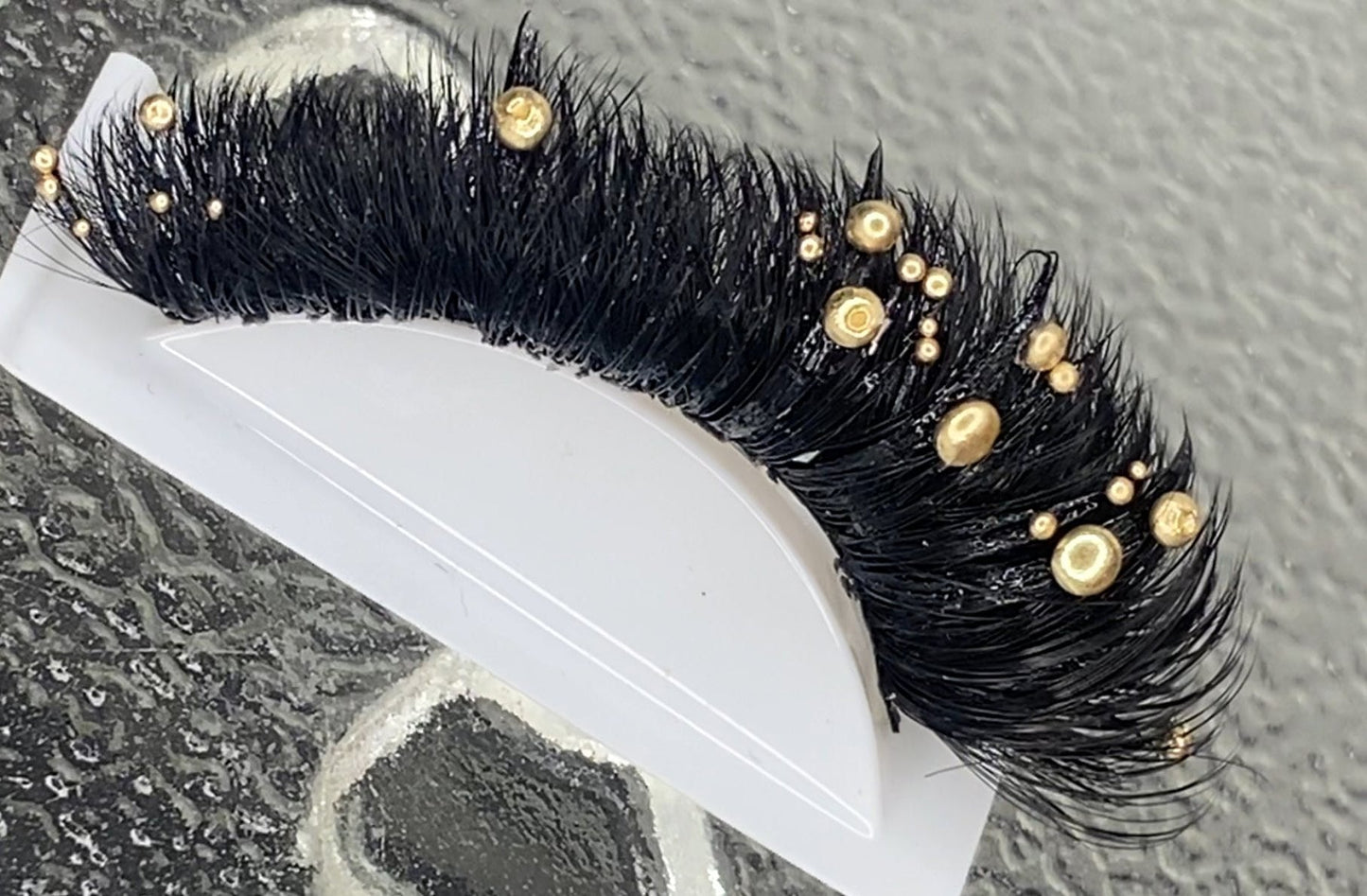 1 gram 9 carat gold lash strip